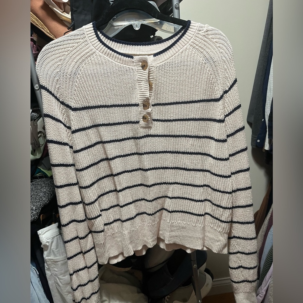 Velvet by Graham & Spencer Cream and Navy Sweater